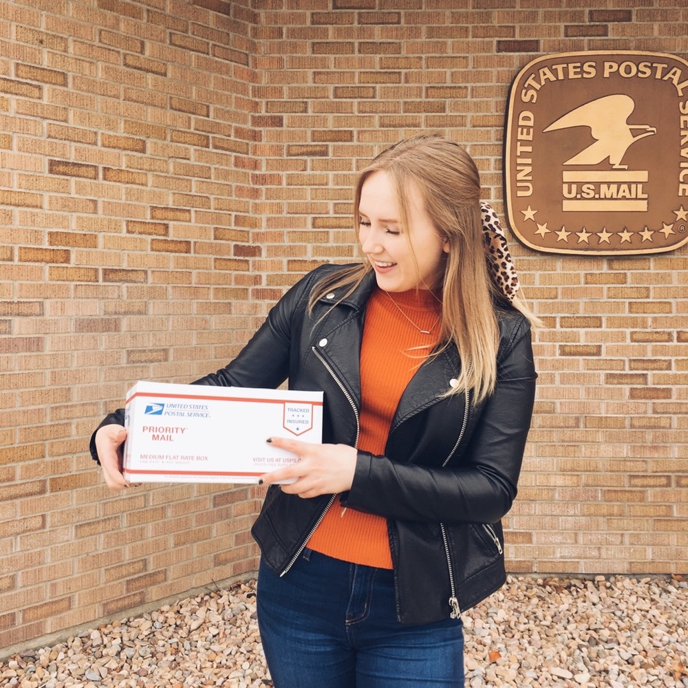 Meet your Posher, Becca